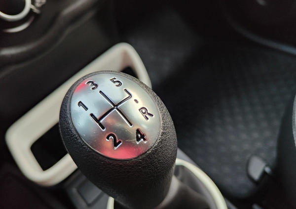 Renault Twingo cena 27700 przebieg: 87000, rok produkcji 2017 z Zaklików małe 781
